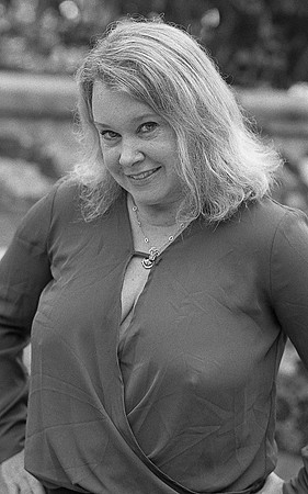 Wife Konica FT1 TriX pushed015